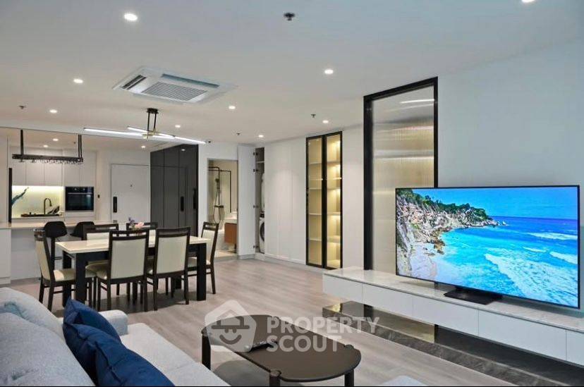 2-BR Condo at Sukhumvit Living Town near MRT Phetchaburi (ID 2059531)