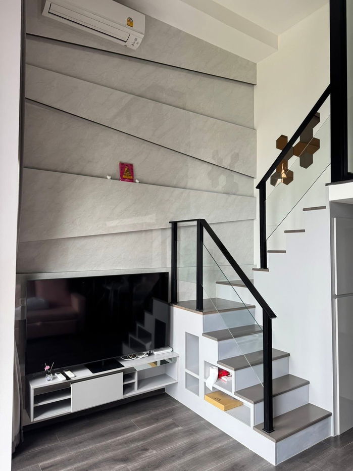 Knightsbridge Space Ratchayothin