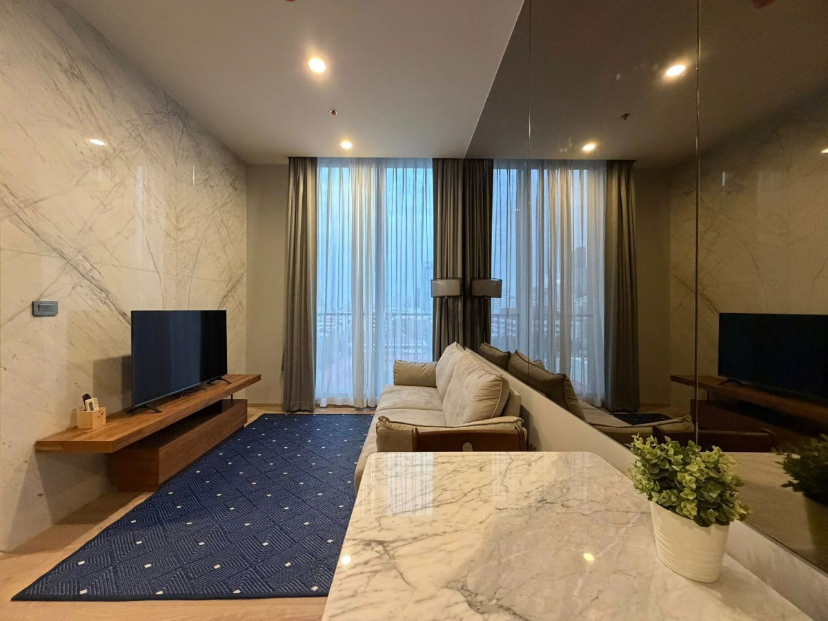 For rent, Noble B9teen, 1 bedroom, 8th floor, Building A, near Wattana Wittayalai School.