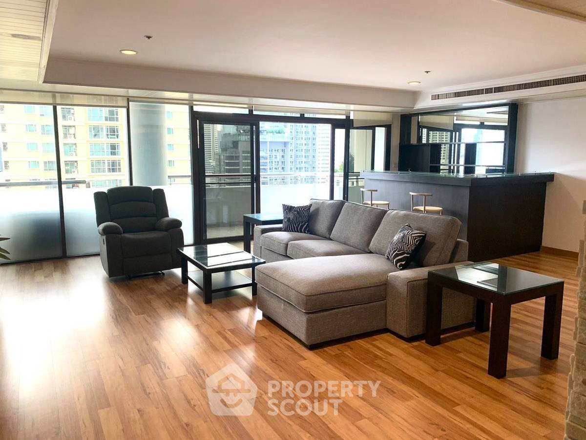 3-BR Condo at Kallista Mansion near ARL Makkasan (ID 1984865)