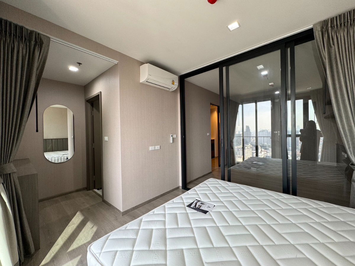 “The Line Phahonyothin Park: The Ultimate Urban Living Experience in a Luxurious Atmosphere”