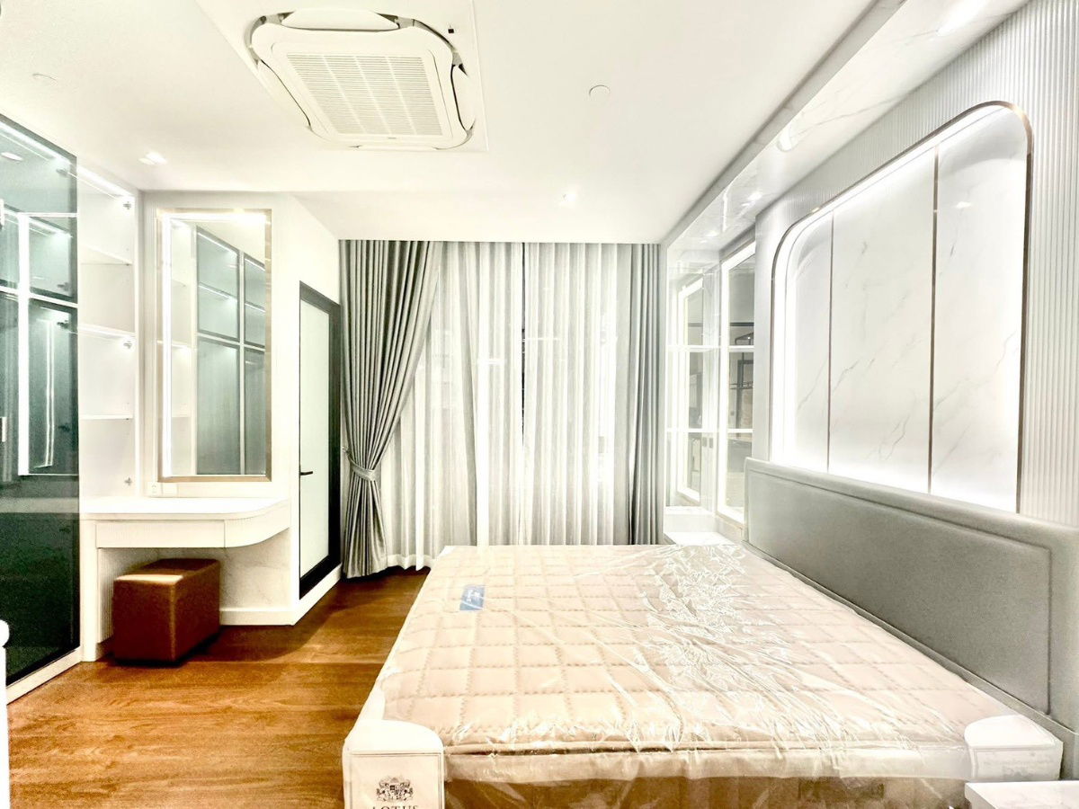 ST324 For Rent – Supalai Icon Sathorn Brand-new unit, fully furnished with luxury modern design.