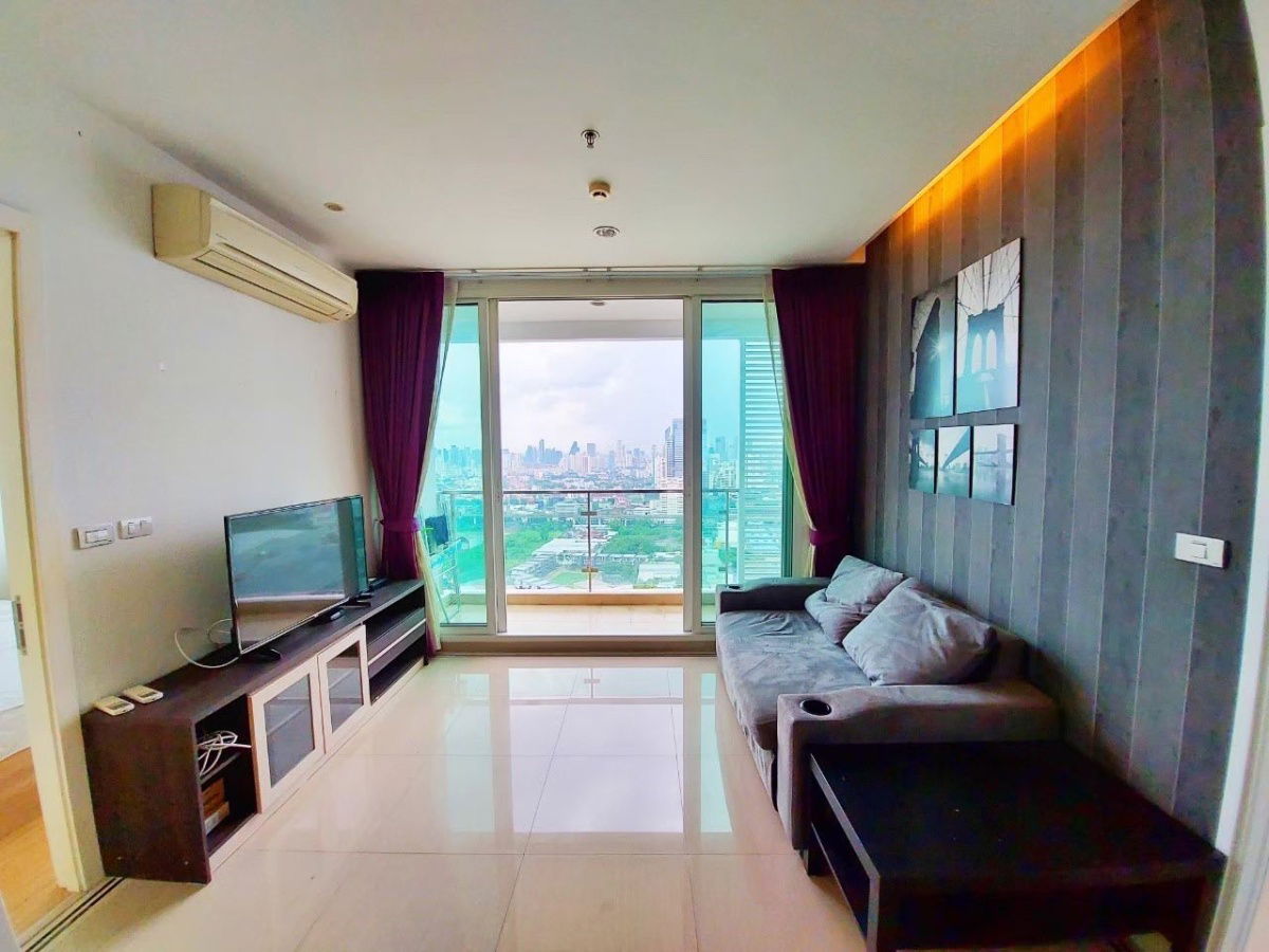 Code: KJ9400  for rent T.C. Green // Line ID: @kjcondo (with @) //
