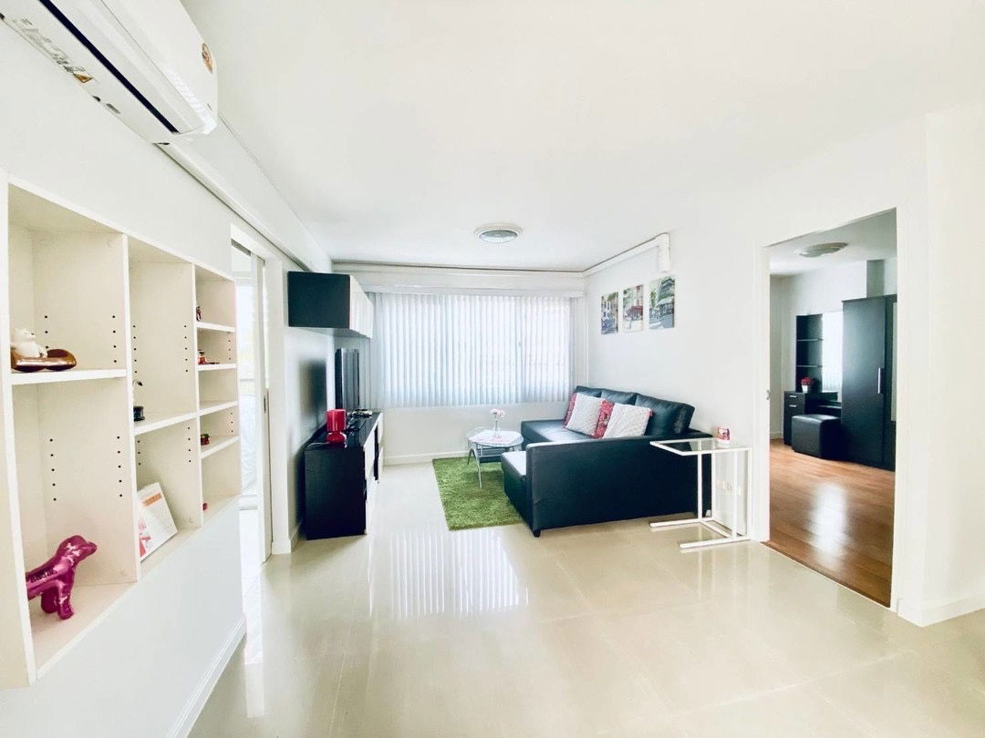 P-42742 Condo for rent Condo One Thonglor fully furnished (Confirm again when visit).