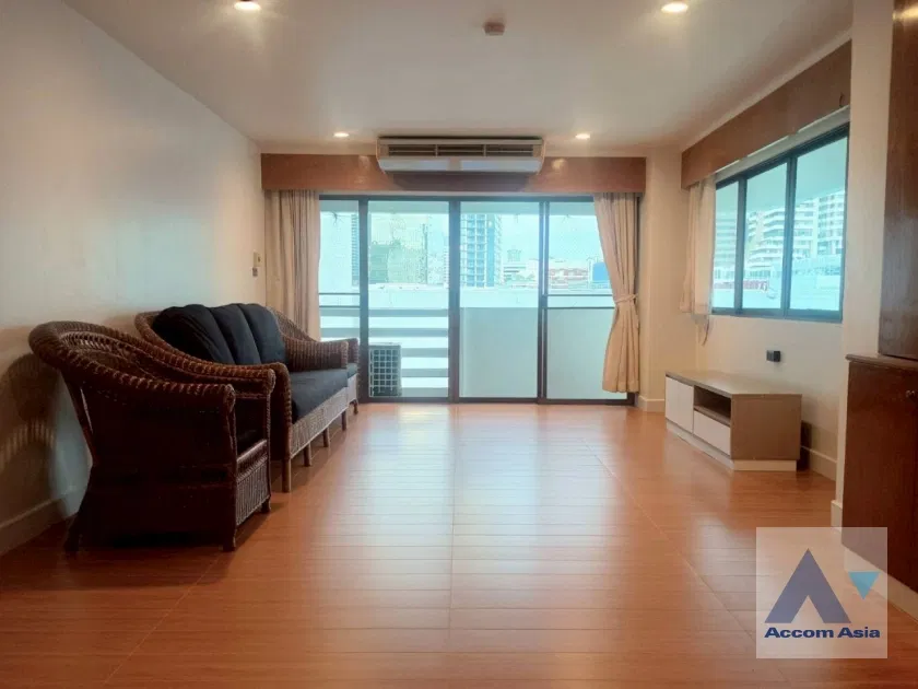 🔼🔽 AccomA 📩  3 BR Condominium @Ruamjai Heights (AA38902)