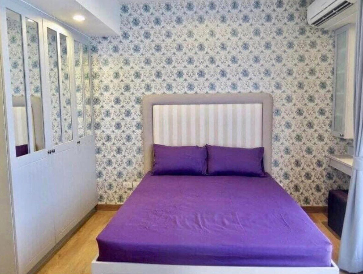 The Editor Saphan Khwai The Editor Saphan Khwai