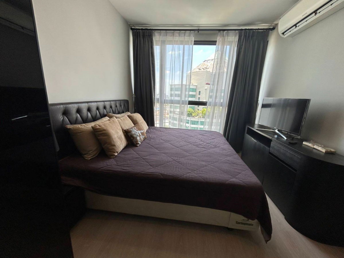 For rent [Special Price] Rhythm suhkhumvit 44/1, 2 Bed/ 1 bathroom size 52 sqm.  ID Line: ss_sunny89