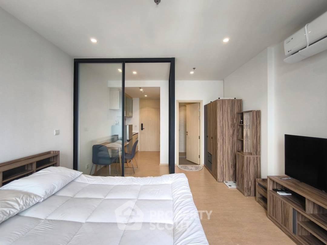 位于 Maru Ekkamai 2 的单间公寓，靠近 BTS Ekkamai（ID 1894653）