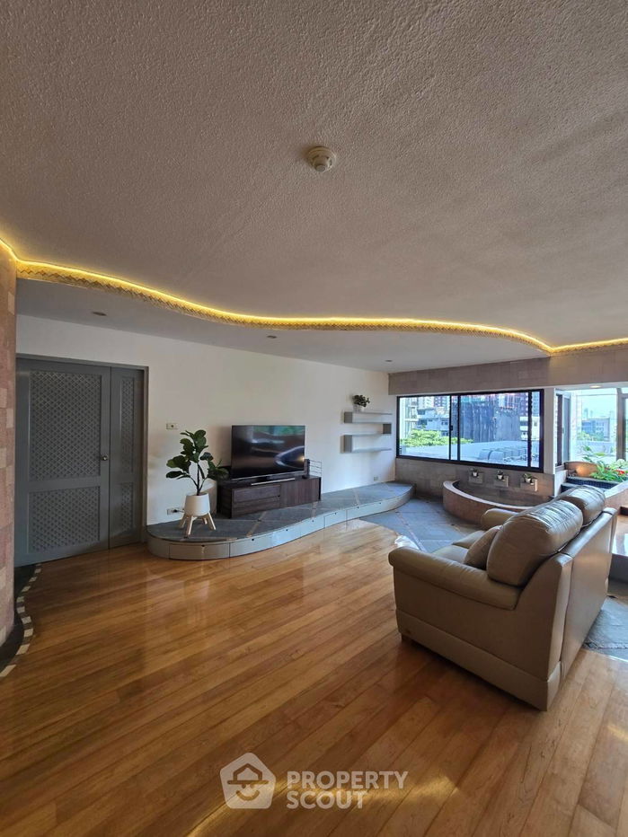 2-BR Condo at Sithakarn Condominium near BTS Phloen Chit (ID 2384692)