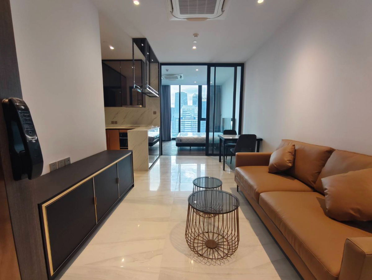 OMG2626  Brand new Luxury 1 Bedroom unit / Sathorn CBD  < Available 24-Nov-25 > @ [ Supalai Icon Sathorn ]
