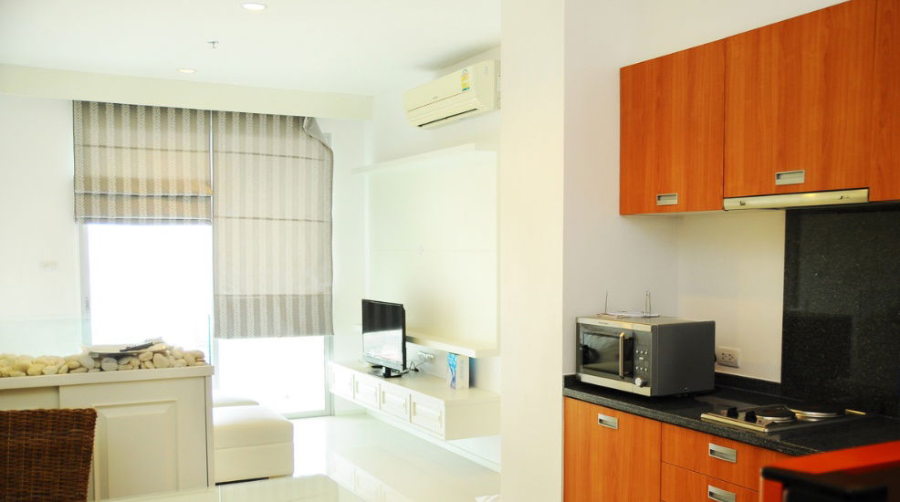 1 bedroom for rent, fully furnish built in furniture, high floor with river view