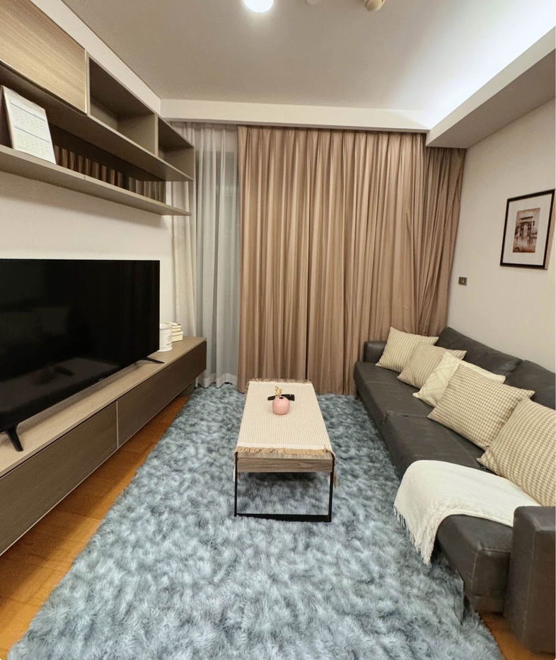 The Lumpini                    24