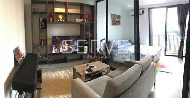 🔥22K🔥 - 带分区的单间公寓，漂亮的房间，位置优越，靠近 BTS Phloen Chit 和 Maestro 02 Ruamrudee 公寓/中央大使馆中央大使馆/出租