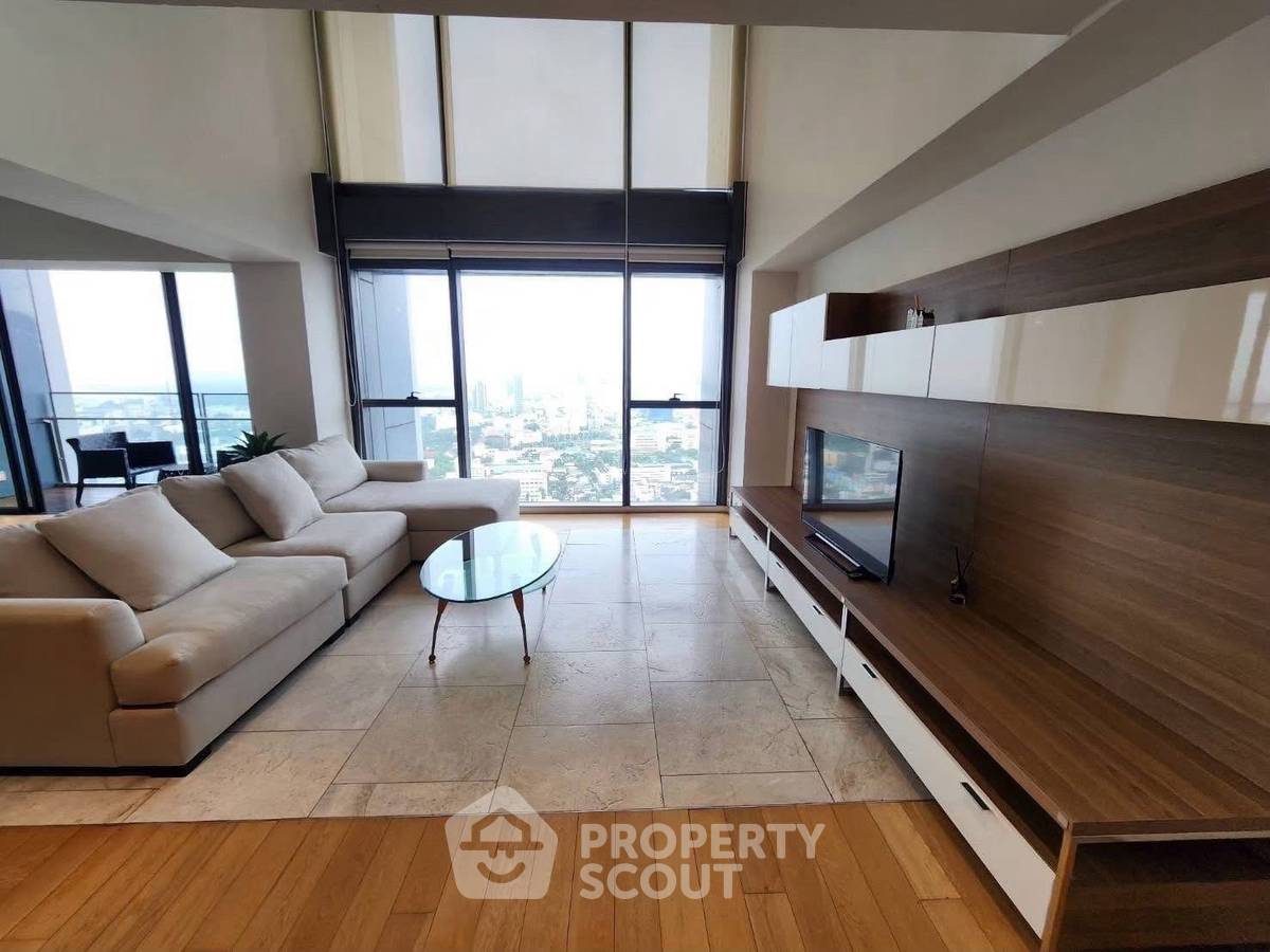 4-BR Condo at The Met Sathorn near BTS Chong Nonsi (ID 2389848)