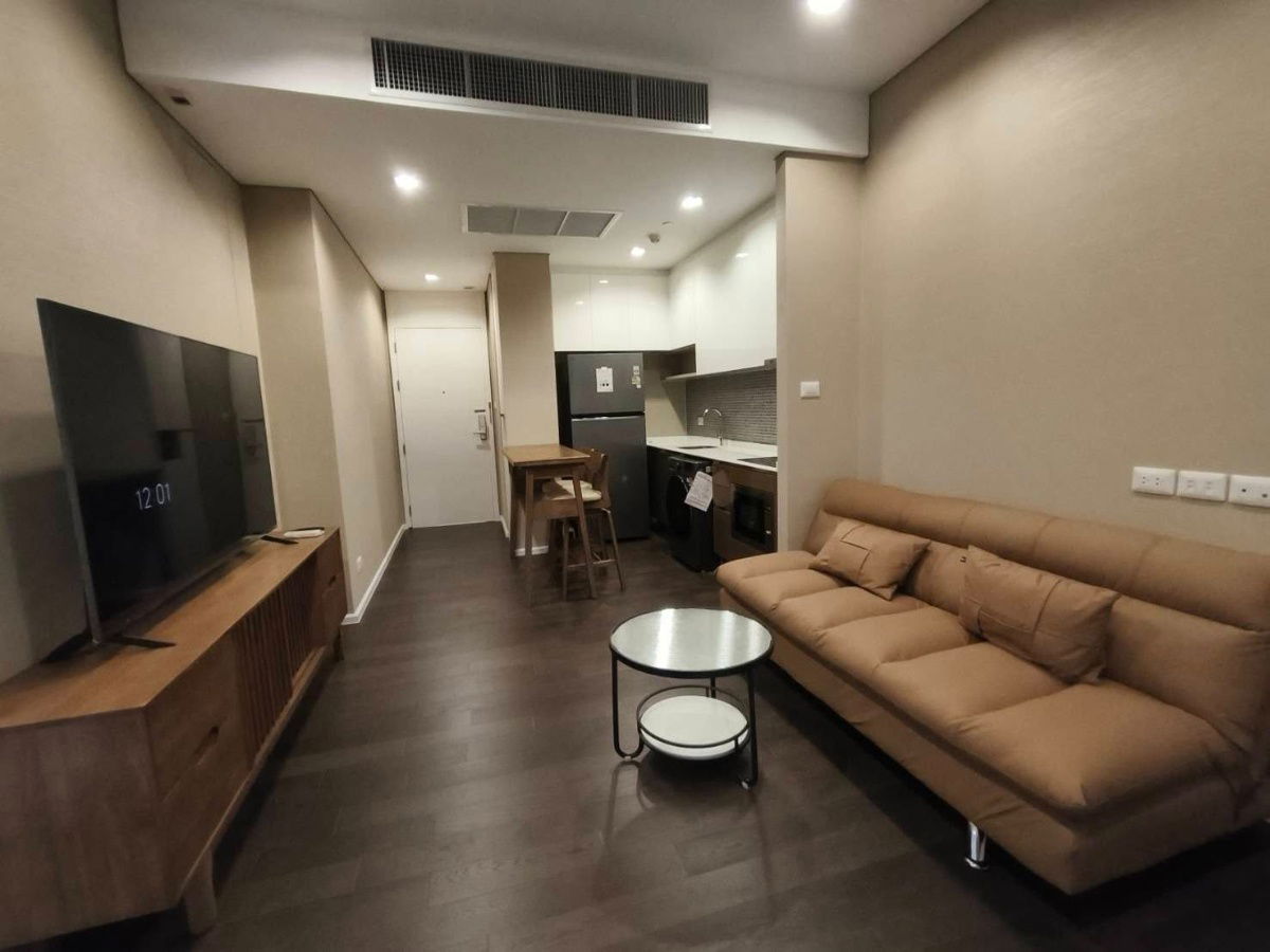 For Rent Condo THE SAINT RESIDENCES Building 1, Floor 39,2 bed room, Room size 57 sqm