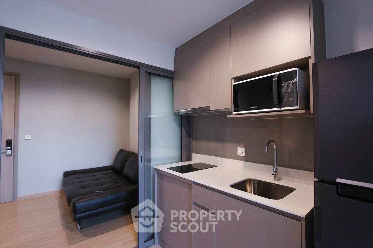 1-BR Condo at Whizdom Connect Sukhumvit near BTS Punnawithi (ID 899380)