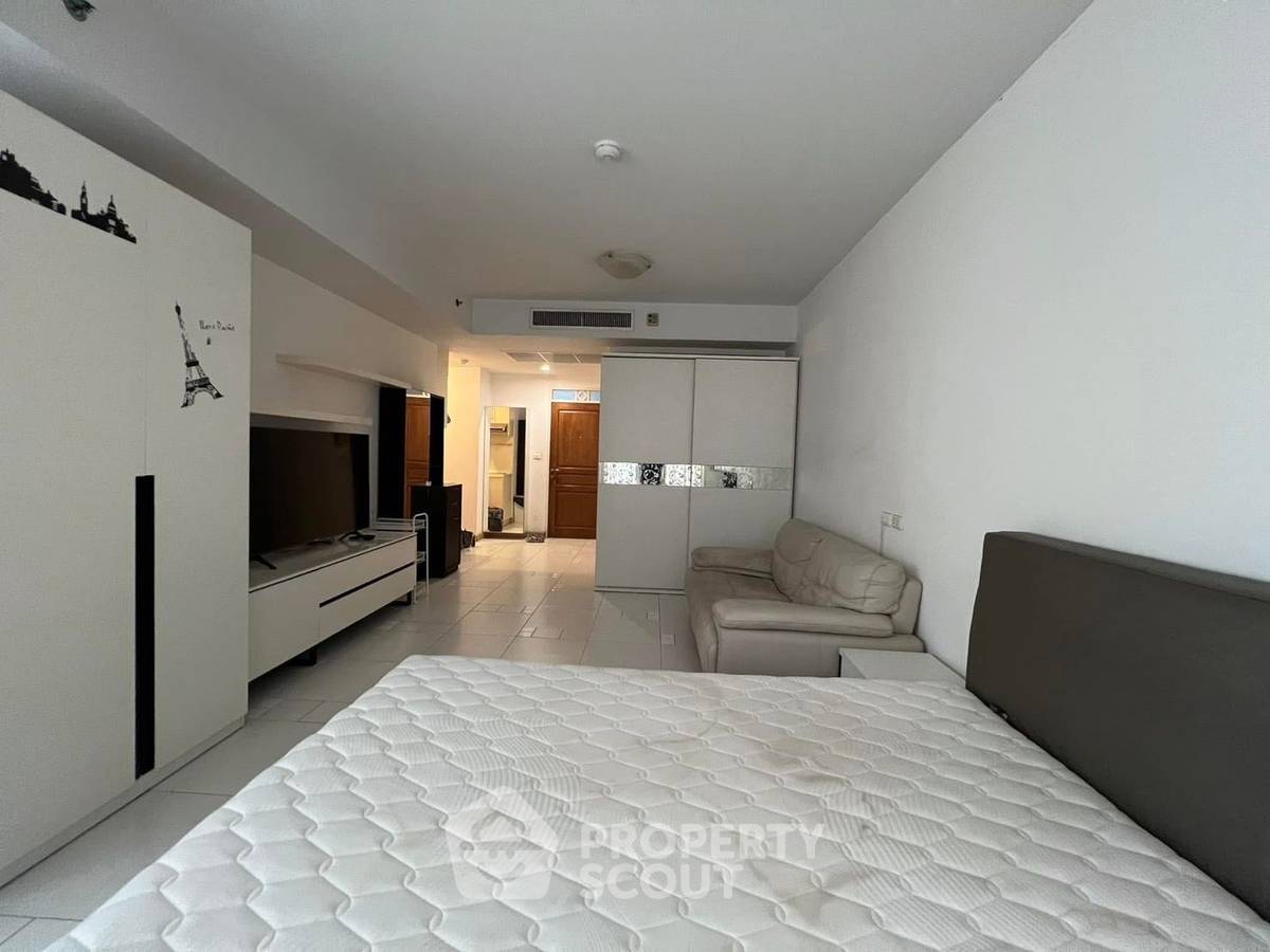 1-BR Condo at Supalai River Place Charoen Nakorn near BTS Krung Thon Buri (ID 1932159)