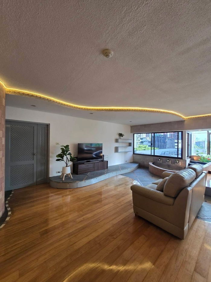 Sithakarn                    Condominium