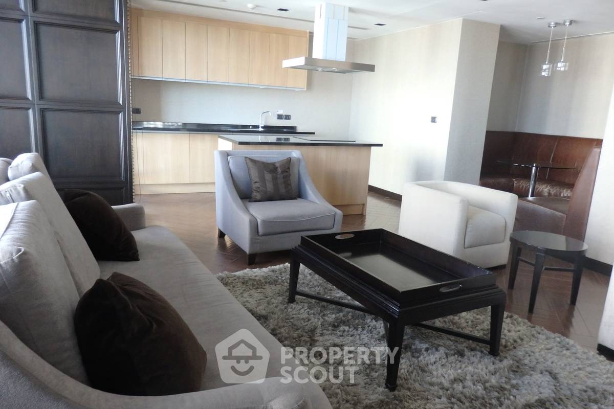 2-BR Condo at Villa Asoke near MRT Phetchaburi (ID 883861)