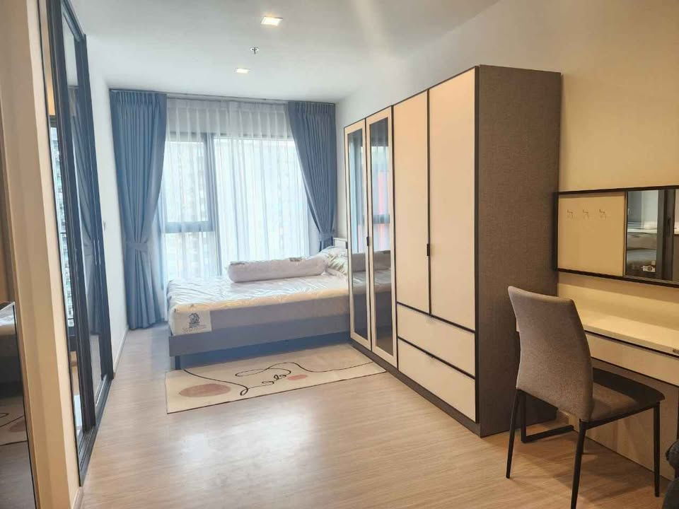 Code: KJ9495  for rent Life Asoke Hype // Line ID: @kjcondo (with @) //