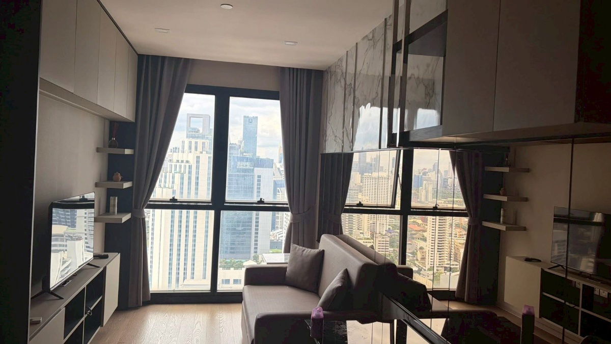 Ashton                    Asoke