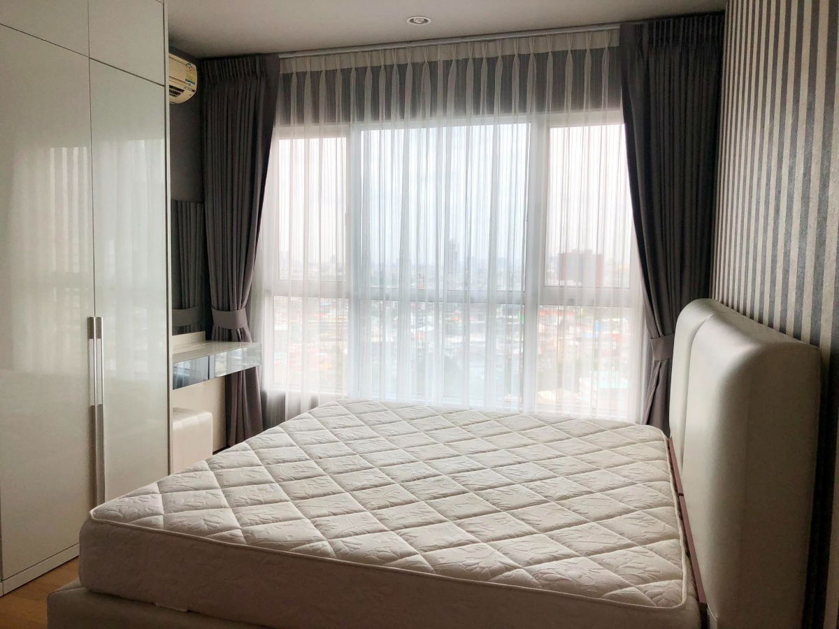 🧳 For Rent: Hive Sathorn – Next to BTS Krung Thonburi 🚆 – Fully Furnished Condo, Ready to Move In
