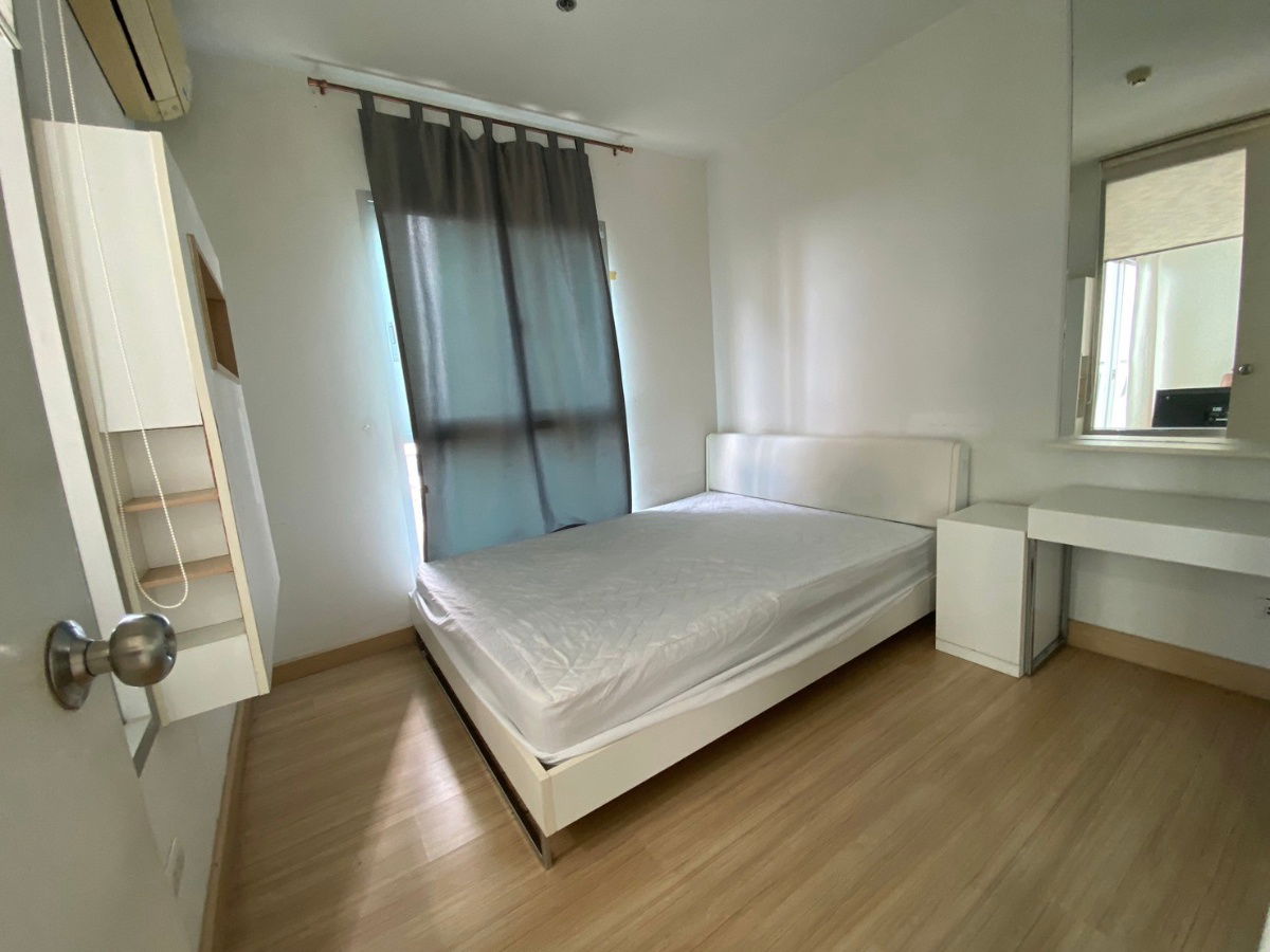 P-42954 Condo for rent The Parkland Srinakarin Lakeside fully furnished (Confirm again when visit).