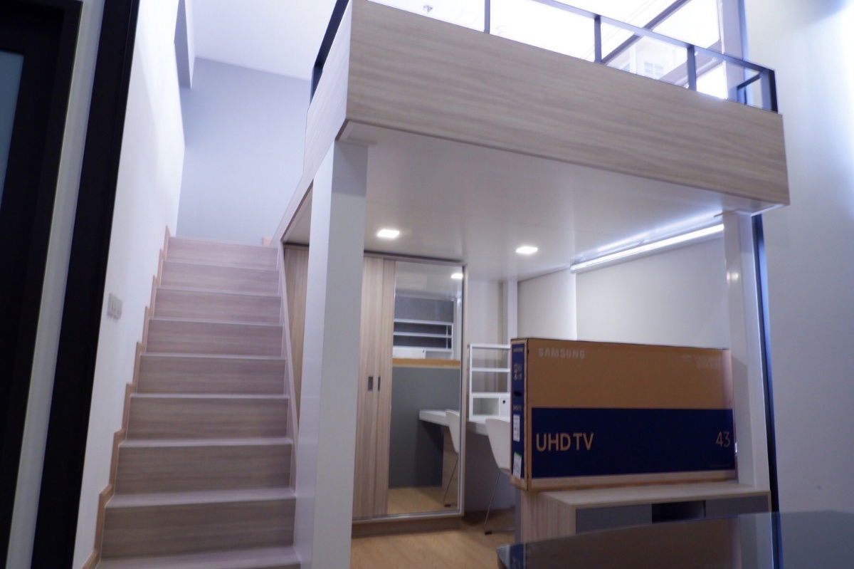 Luxury Condo for Rent – Chewathai Residence Asoke, 22nd Floor