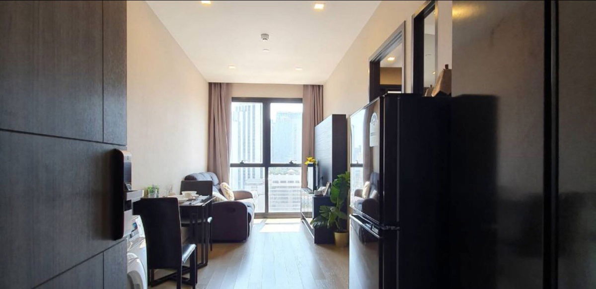 Ashton                      Asoke