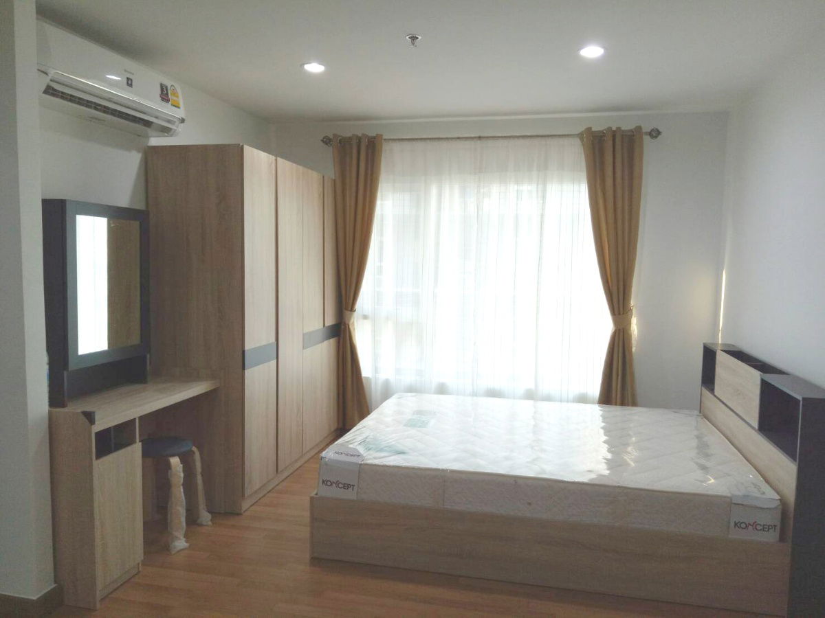 Regent Home 27 Bangson (Big room)