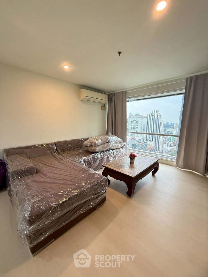 2-BR Condo at Sukhumvit Suite near BTS Nana (ID 2395693)