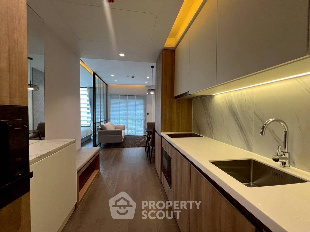 1-BR Condo at Muniq Sukhumvit 23 near MRT Sukhumvit (ID 2400838)