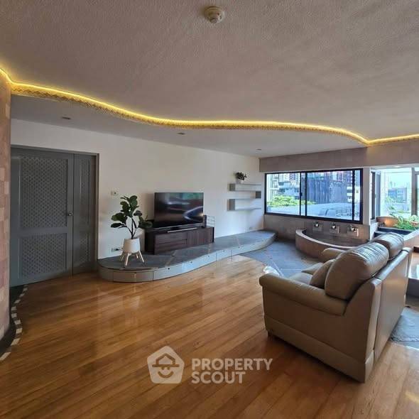 คอนโด 2 ห้องนอน ที่ สิทการ คอนโดมิเนียม ใกล้ BTS เพลินจิต (ID 2399844)