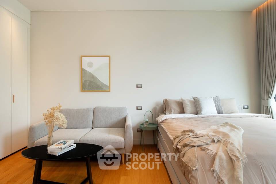 1-BR Condo at Sindhorn Residence near BTS Ratchadamri (ID 2398982)