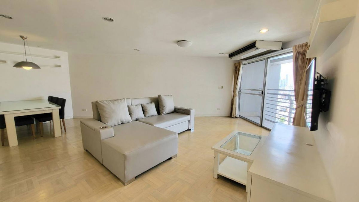 Bangkok Garden Condo, Narathiwas 24 - 100sq.m.  2 bedrooms 2 bathrooms