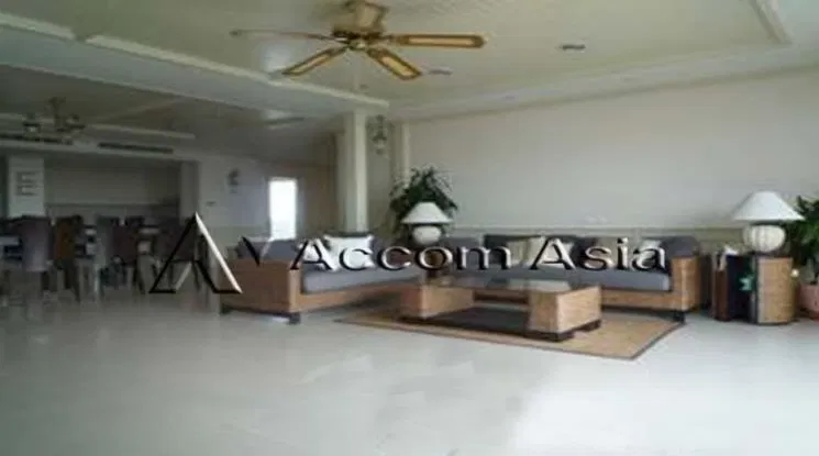 🔼🔽 AccomA 📩  3 BR Condominium @D.S. Tower 2 (1517585)