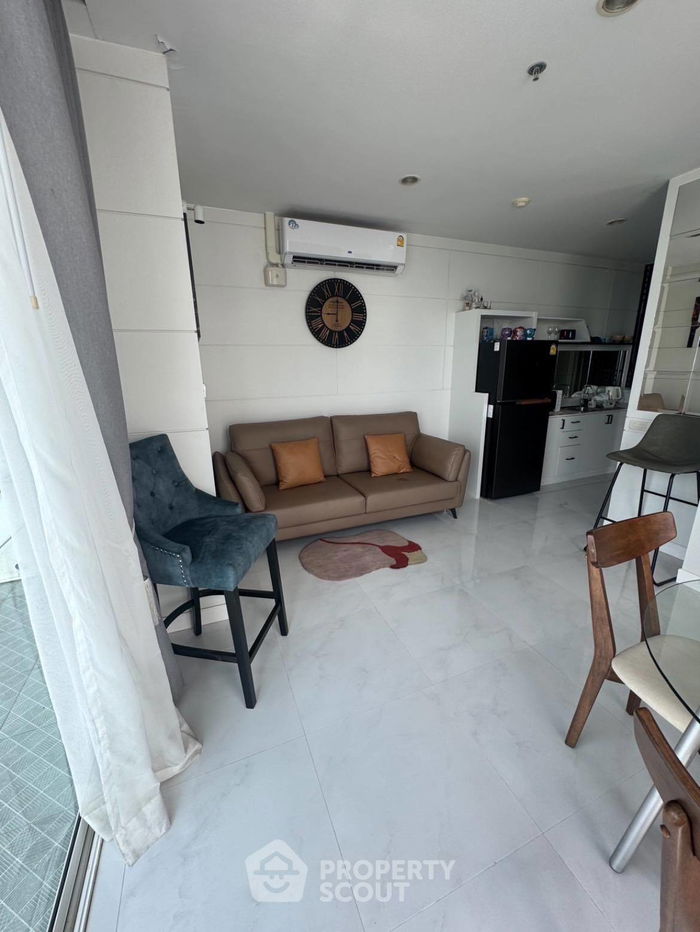 2-BR Condo at The Twin Tower close to Jomtien Beach (ID 2109078)