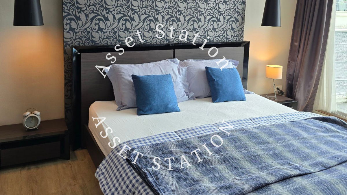 For rent: Le Luk Condominium, 2 bedrooms, 2 bathrooms, near BTS Phra Khanong