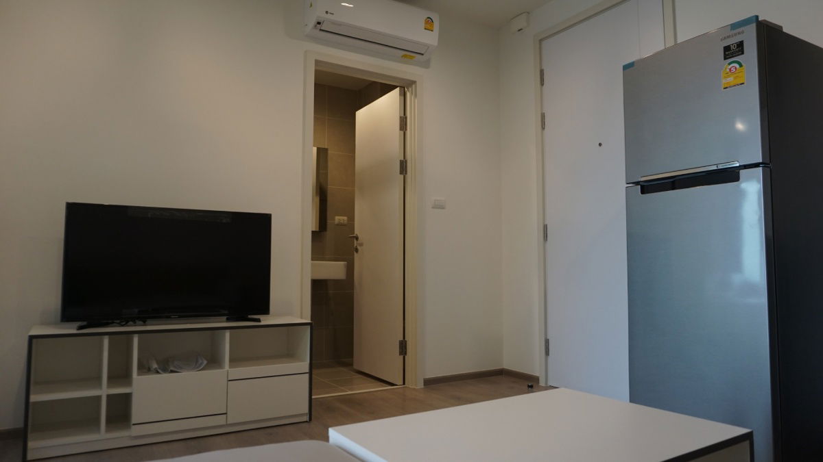 🔥❗️ Book Now!!! The Base Phetkasem (corner room)