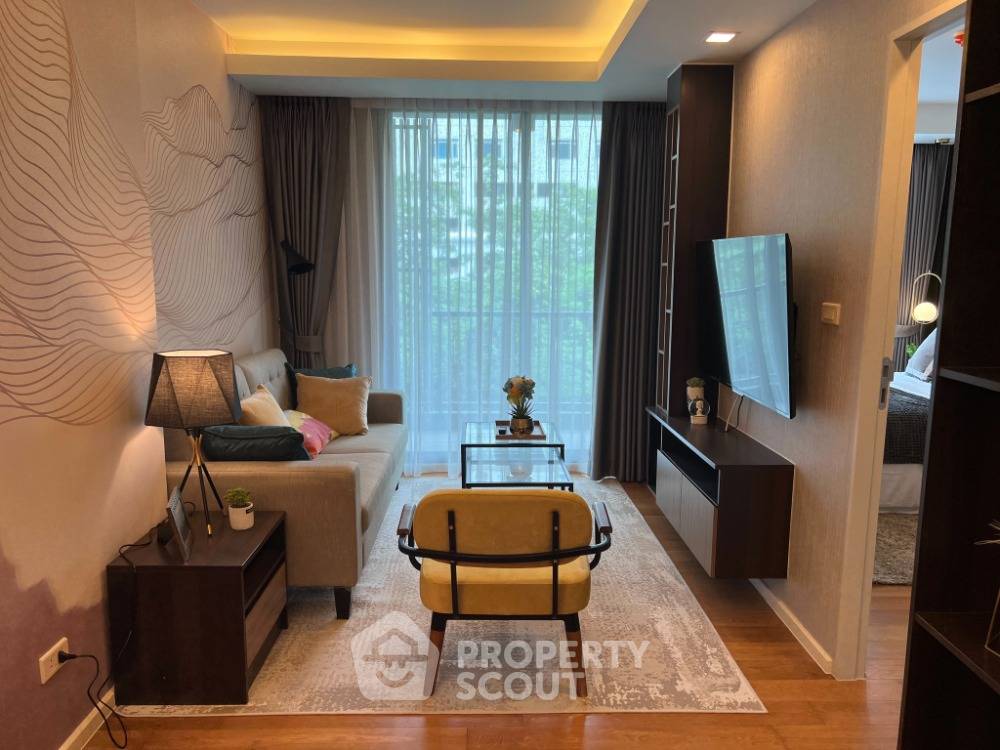 1-BR Condo at Focus Ploenchit near BTS Nana (ID 2010867)