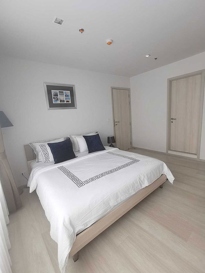 P-42911 Condo for rent Life One Wireless fully furnished (Confirm again when visit).