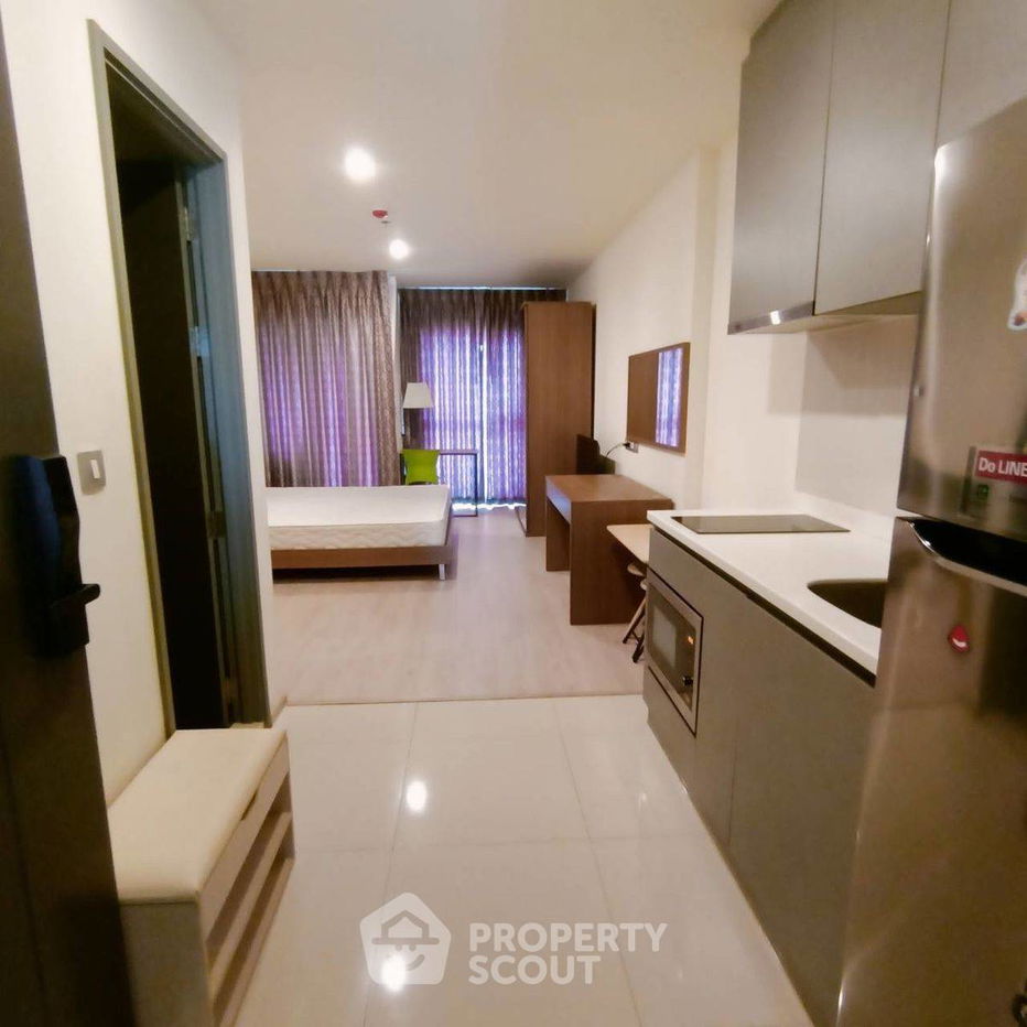Studio Condo at Rhythm Rangnam near BTS Victory Monument (ID 2110706)