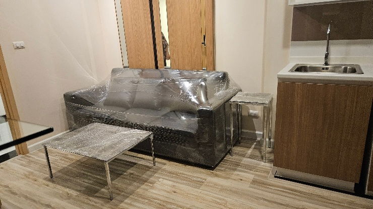 ( Plus condo Sriracha For rent)