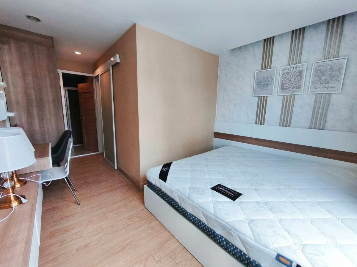 For rent: Trumps Condo 7 Yod, size 39 sq m., 4th floor, spacious room