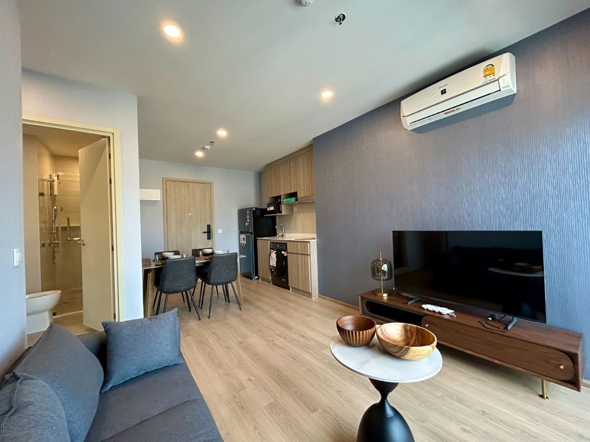 For Rent. : Life Rama4 - Asoke  2BR /2BR Fully furnished