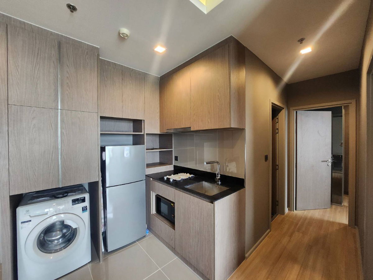 Rent Condo to pet friendly 2 bedrooms, only 32,000 baht per month. Electrical appliances and full furniture. Can move in now