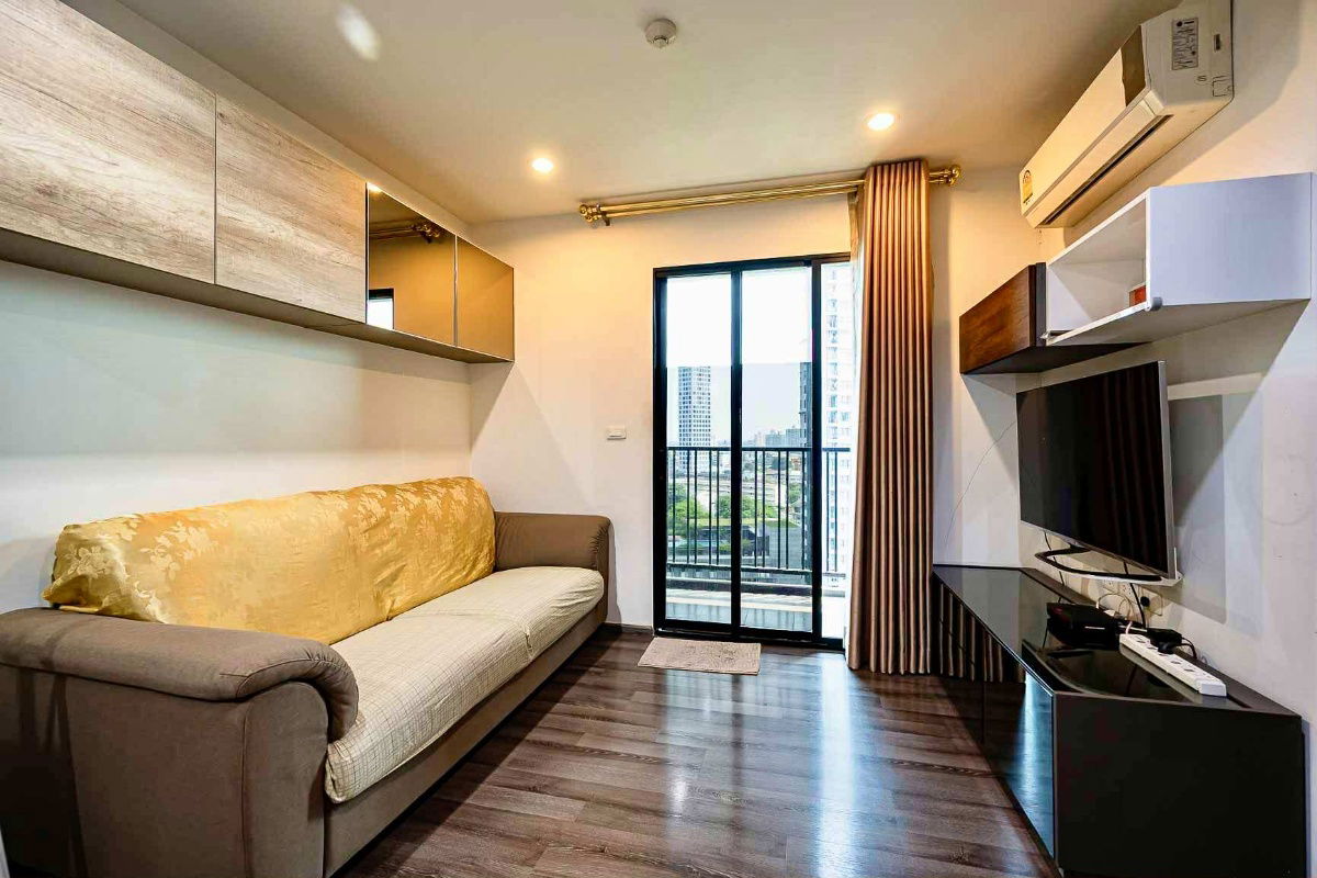 for rent The Base Park East Sukhumvit 77  16th floor with furniture