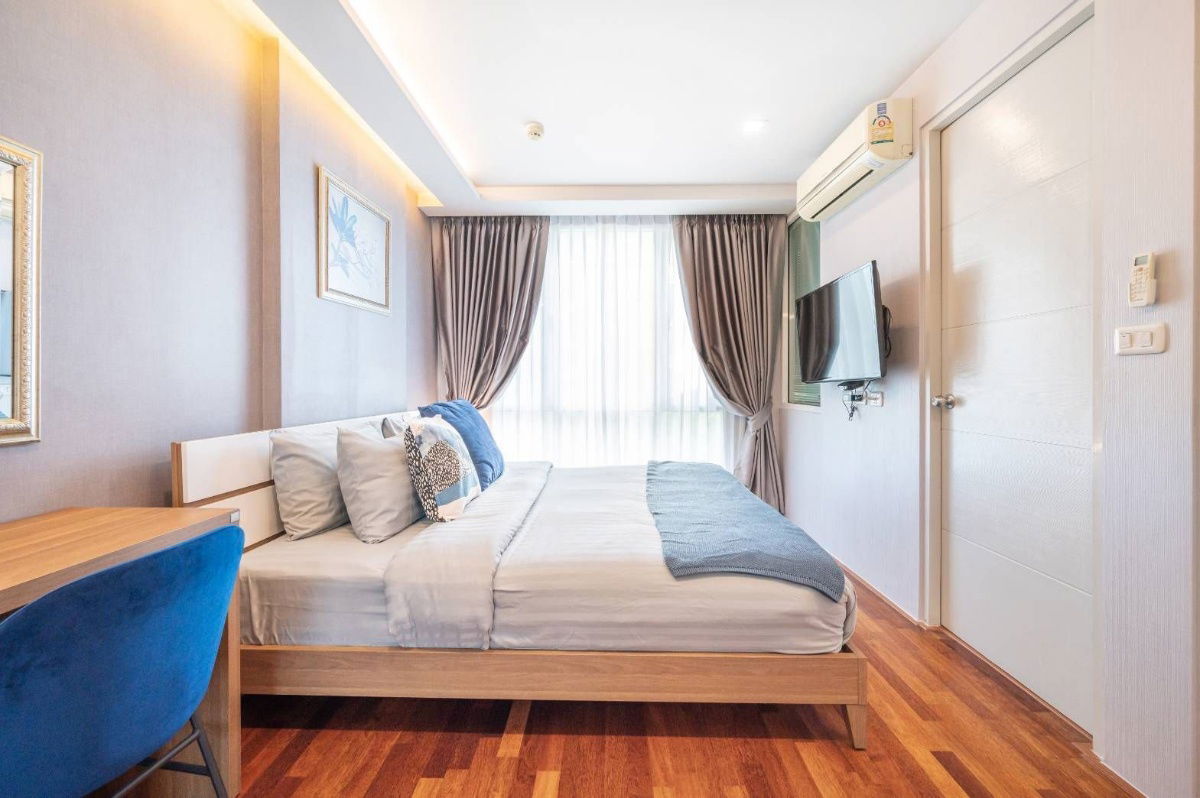 P-41867 Condo for rent Beverly 33 fully furnished (Confirm again when visit).