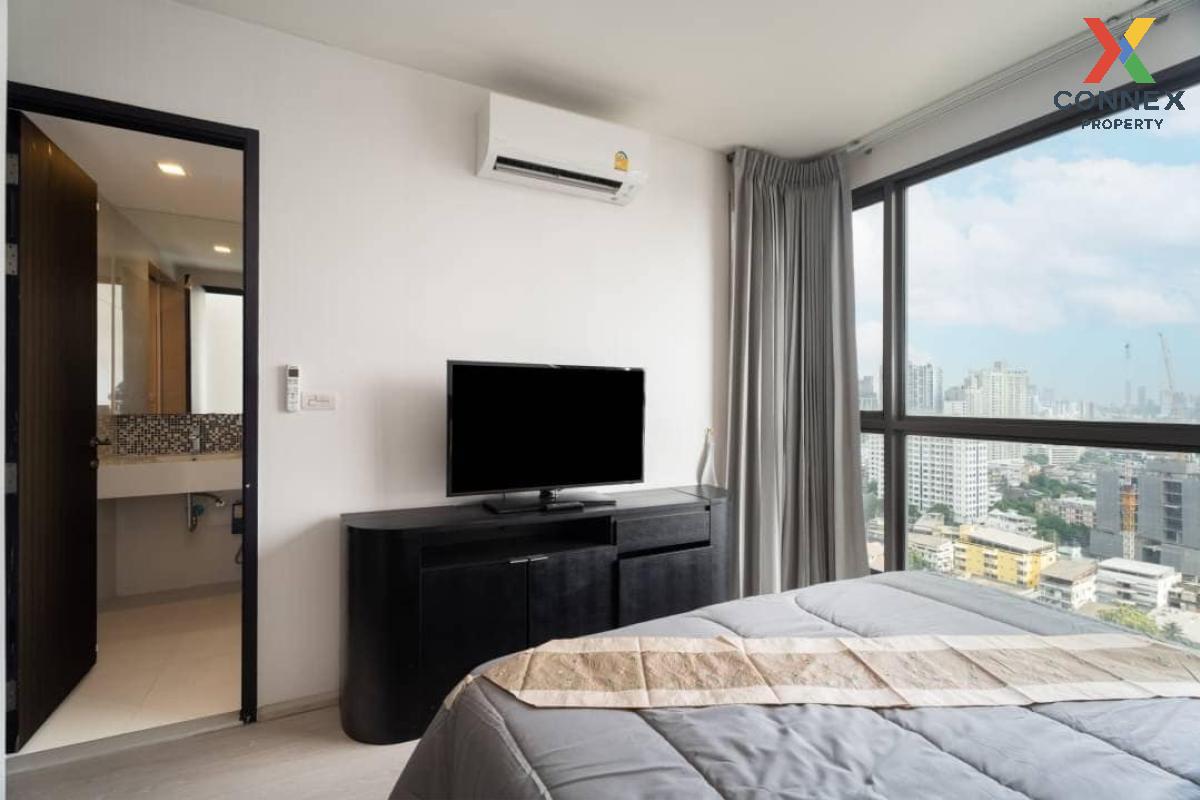 FOR RENT condo , RHYTHM Sukhumvit 44/1 , Duplex , nice view , BTS-Phra Khanong , Phra Khanong , Khlong Toei , Bangkok , CX-02013 ✅ Live chat with us ADD LINE @connexproperty ✅