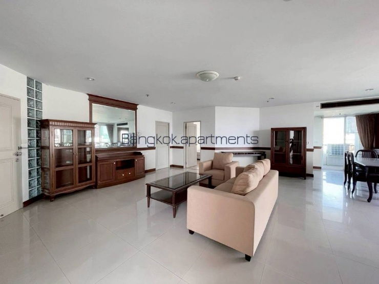 For rent 3 Bedrooms pet friendly